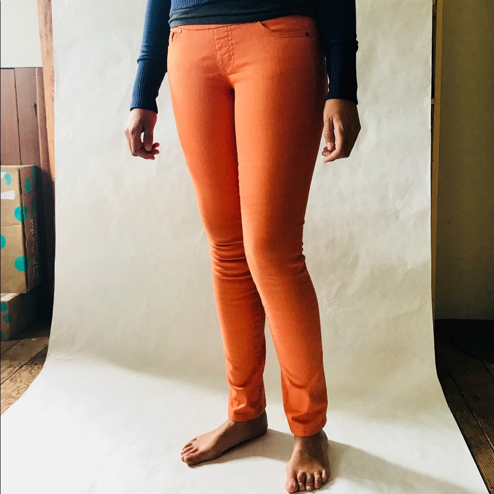 Pumpkin colored pull on jeggings